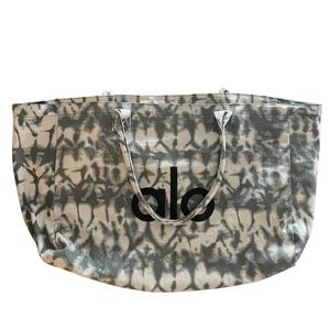 ALO Yoga Shopper Tote Bag
